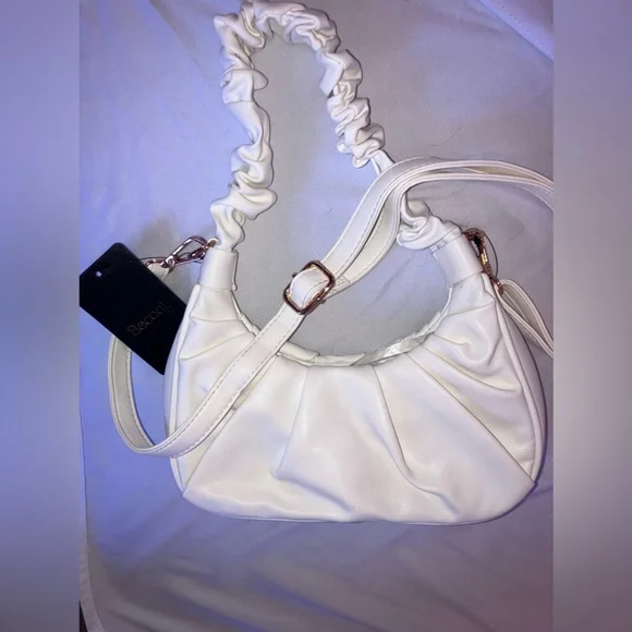 🔥NWT🔥 Vegan Leather Scrunch Handle Hobo Mini Tote/Crossbody in Chic White - Picture 8 of 14